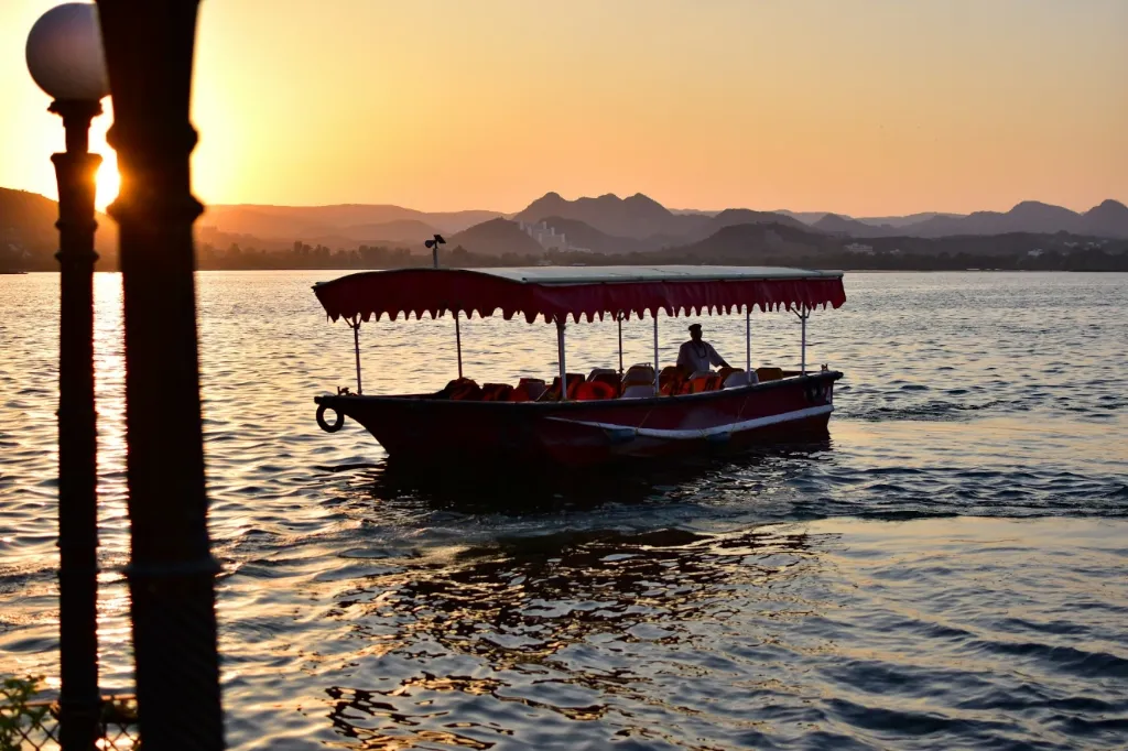 unsplash_72GwiojCwoI_kashmir.webp.jpg