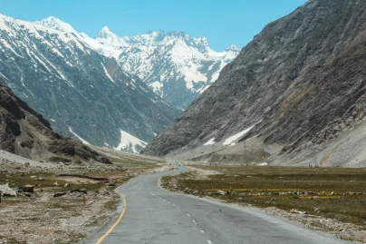 unsplash_72GwiojCwoI_kashmir.webp.jpg