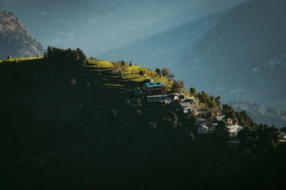 unsplash_72GwiojCwoI_kashmir.webp.jpg