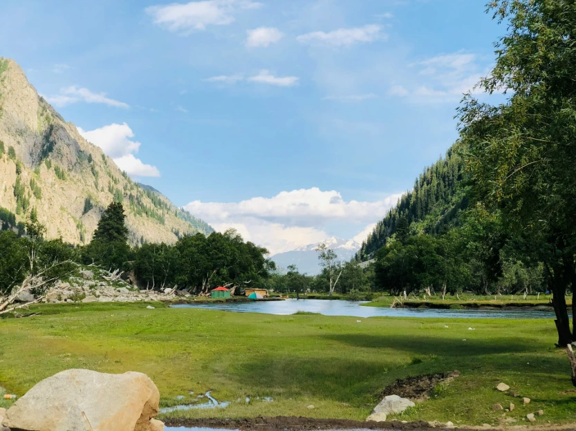 Kashmir with Hidden Gems (Doodhpathri Experience) (7N & 8D)