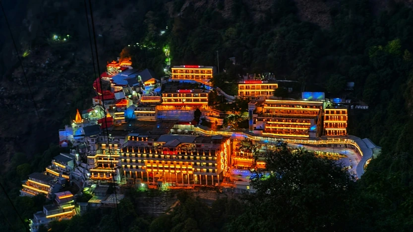 Blessings of Vaishno Devi + Beauty of Kashmir (7N & 8D)
