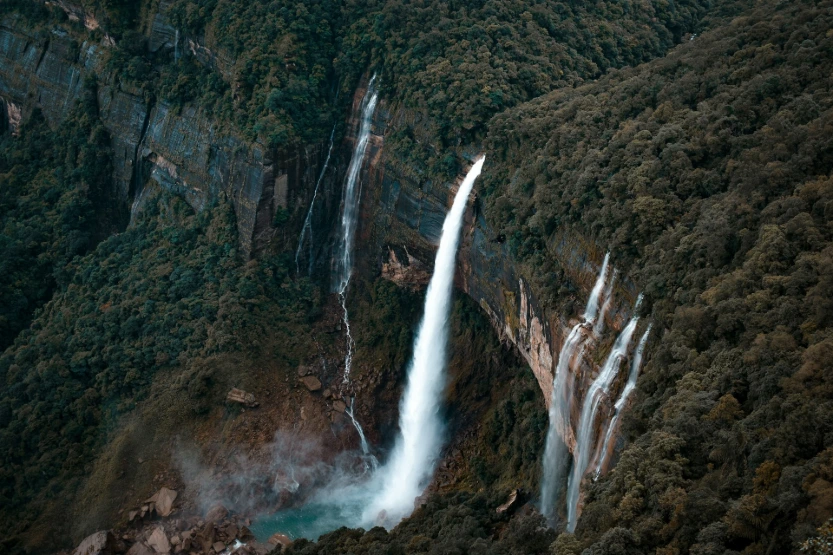 Complete Meghalaya – Waterfalls, Treks & Hidden Gems (7 Days / 6 Nights)